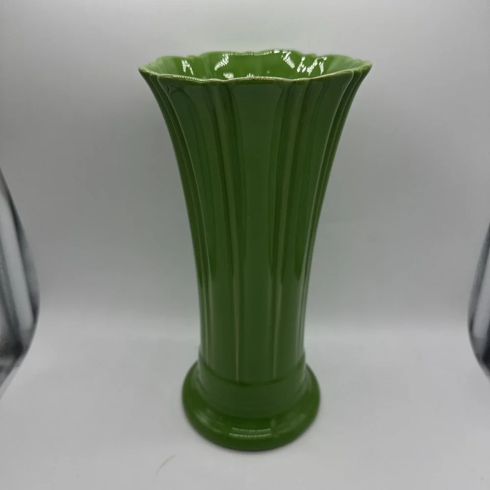 Fiesta Shamrock Green Medium Vase 9 5/8